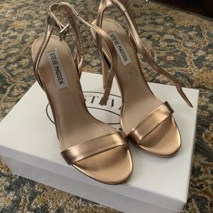 Gold Steve Madden heeled
